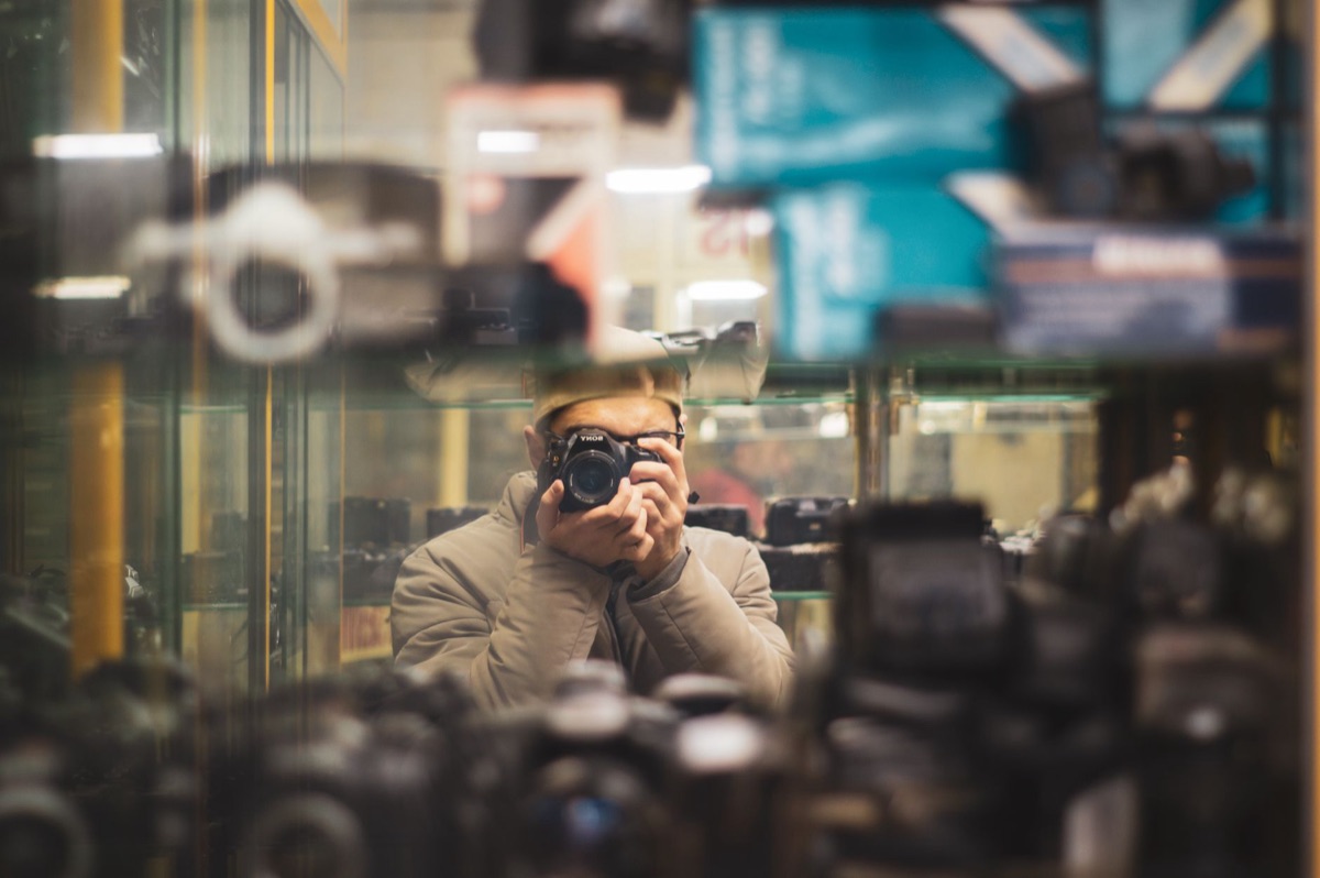 camera mirrorless in store