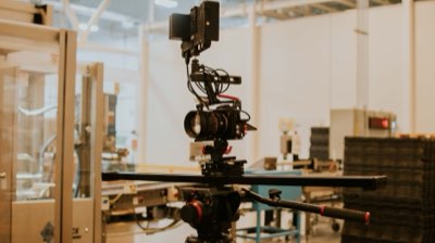 Camcorder ou Mirrorless: qual escolher para 10 horas de uso?