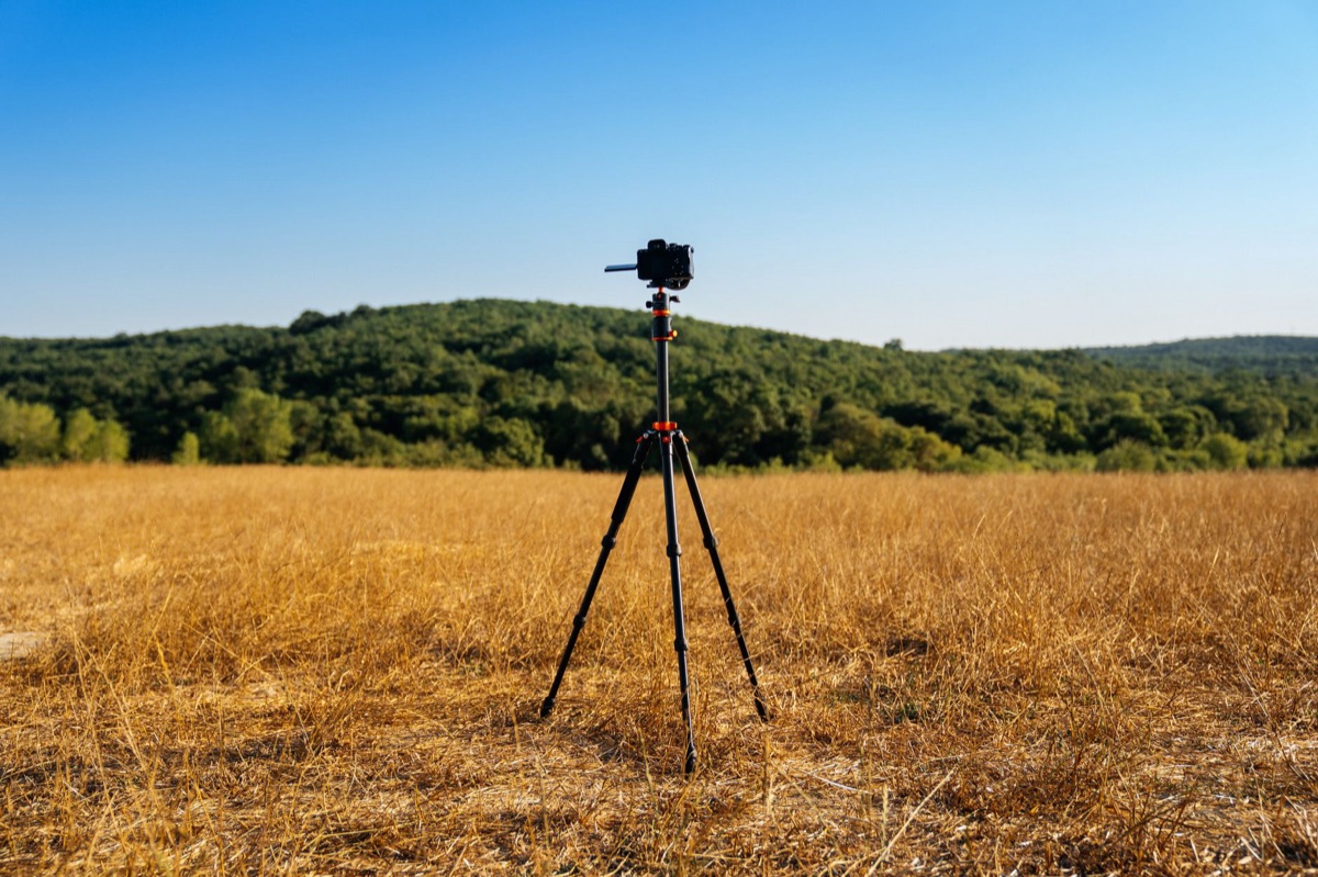 Ein kompaktes Aluminium-Stativ für Fotografen.