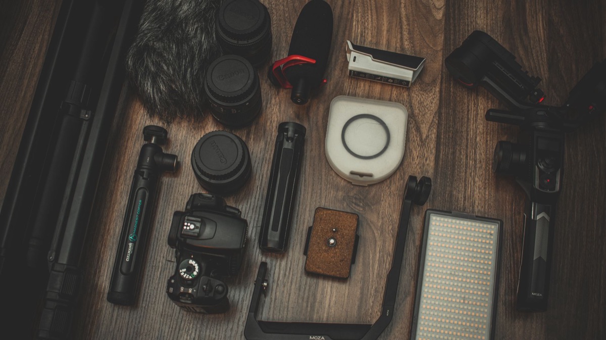 Borsa per attrezzatura fotografica e treppiede.