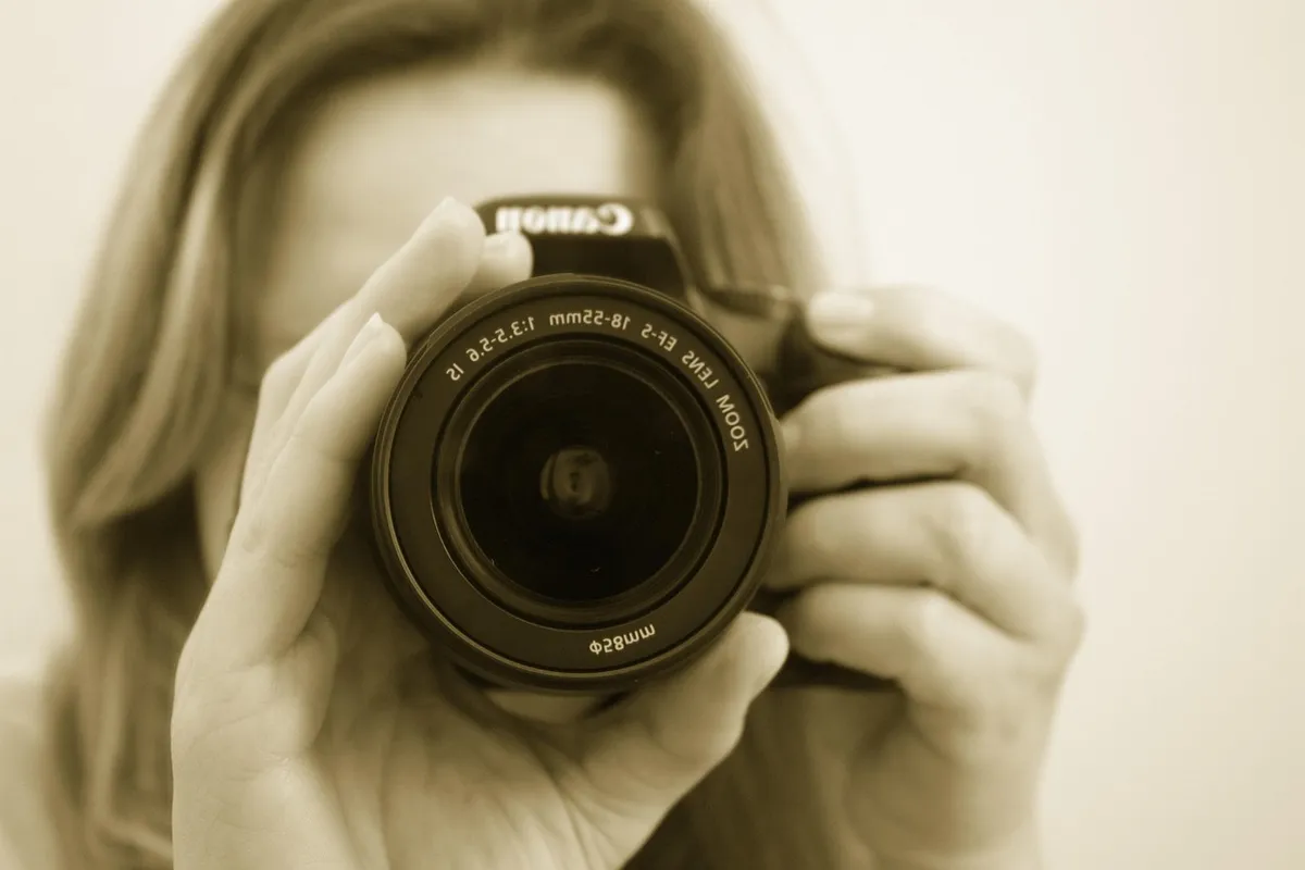 photographer, camera, lens, female, girl, canon, canon camera, female photographer, dslr, digital camera, camera equipment, slr, shooting, photography, taking p